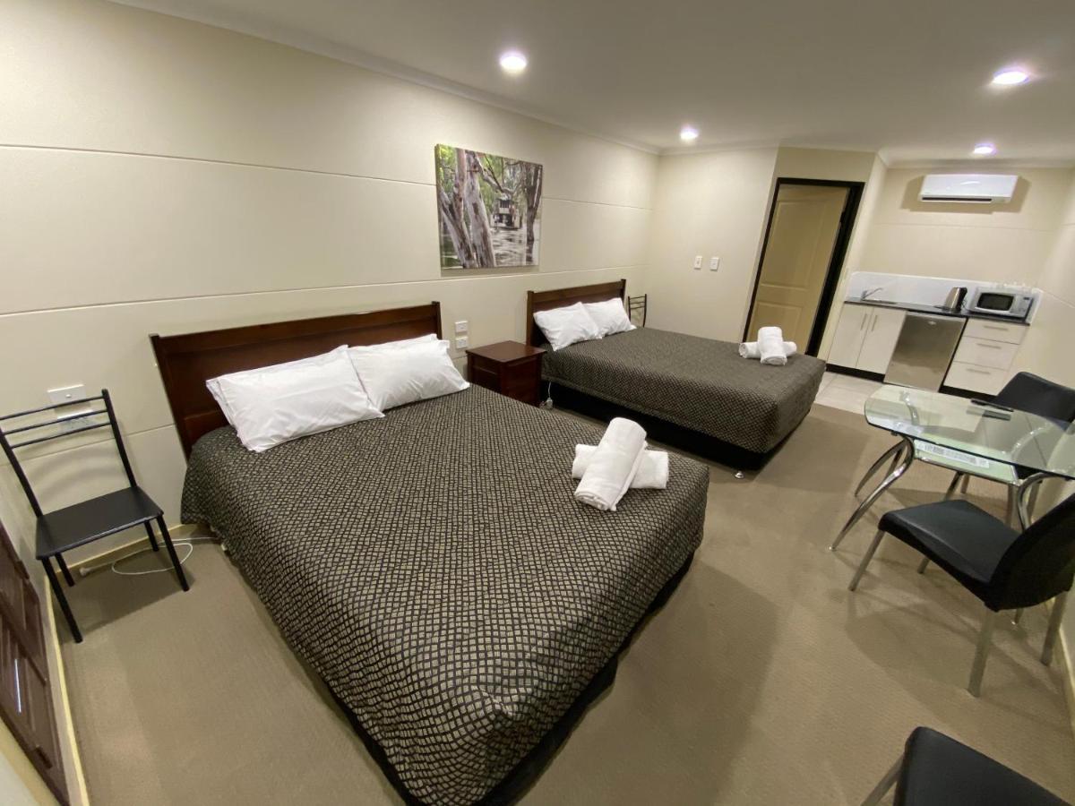 Balranald Club Motel Dış mekan fotoğraf