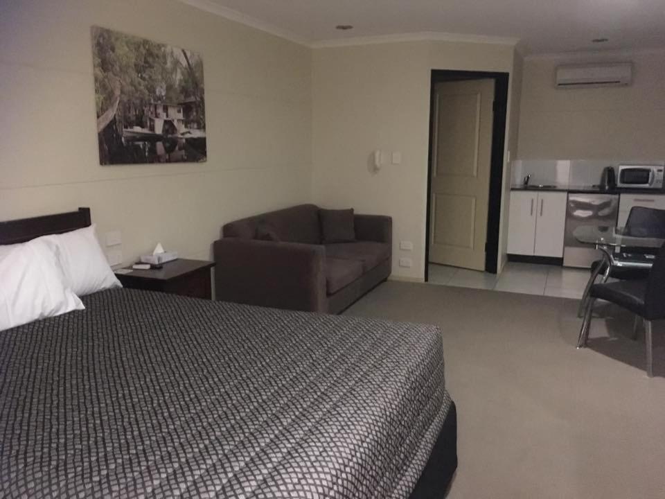 Balranald Club Motel Dış mekan fotoğraf